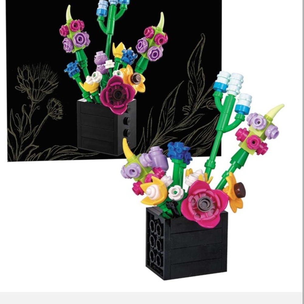 LEGO Botanicals Tiny Wildflower Bouquet 95 piece set - Picture 6 of 6